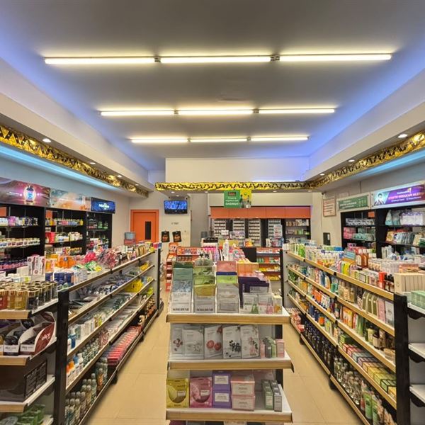 Bright aisles with Balinese gold carvings